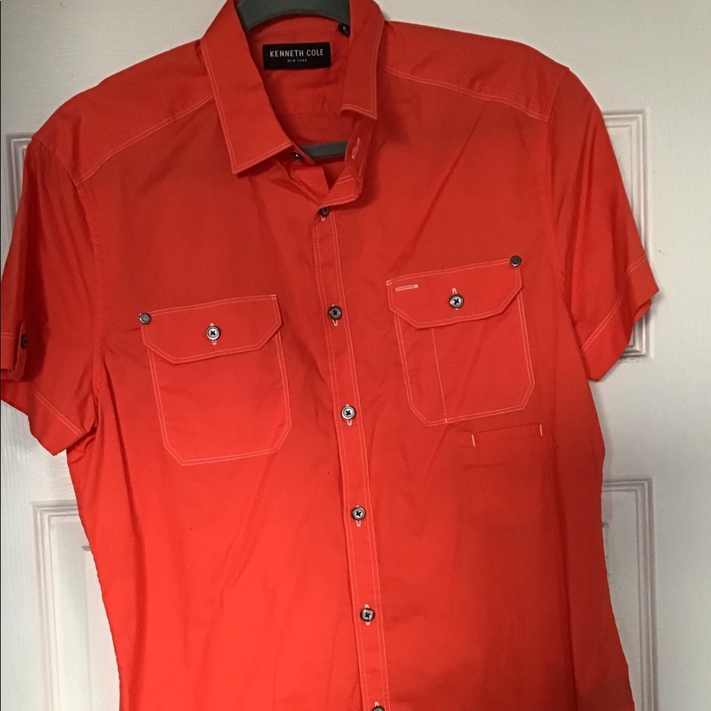 KENNETH COLE. / short sleeve button up